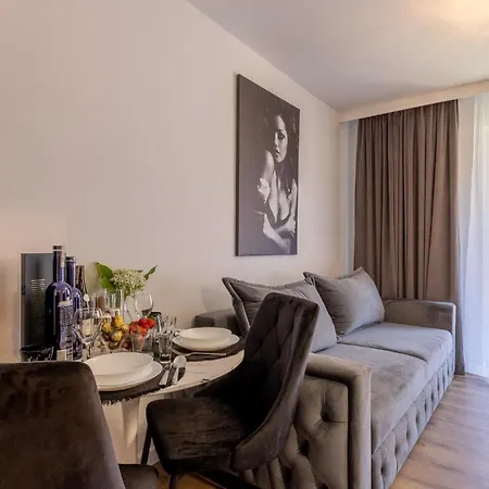 Sunrise Luxury Apartment